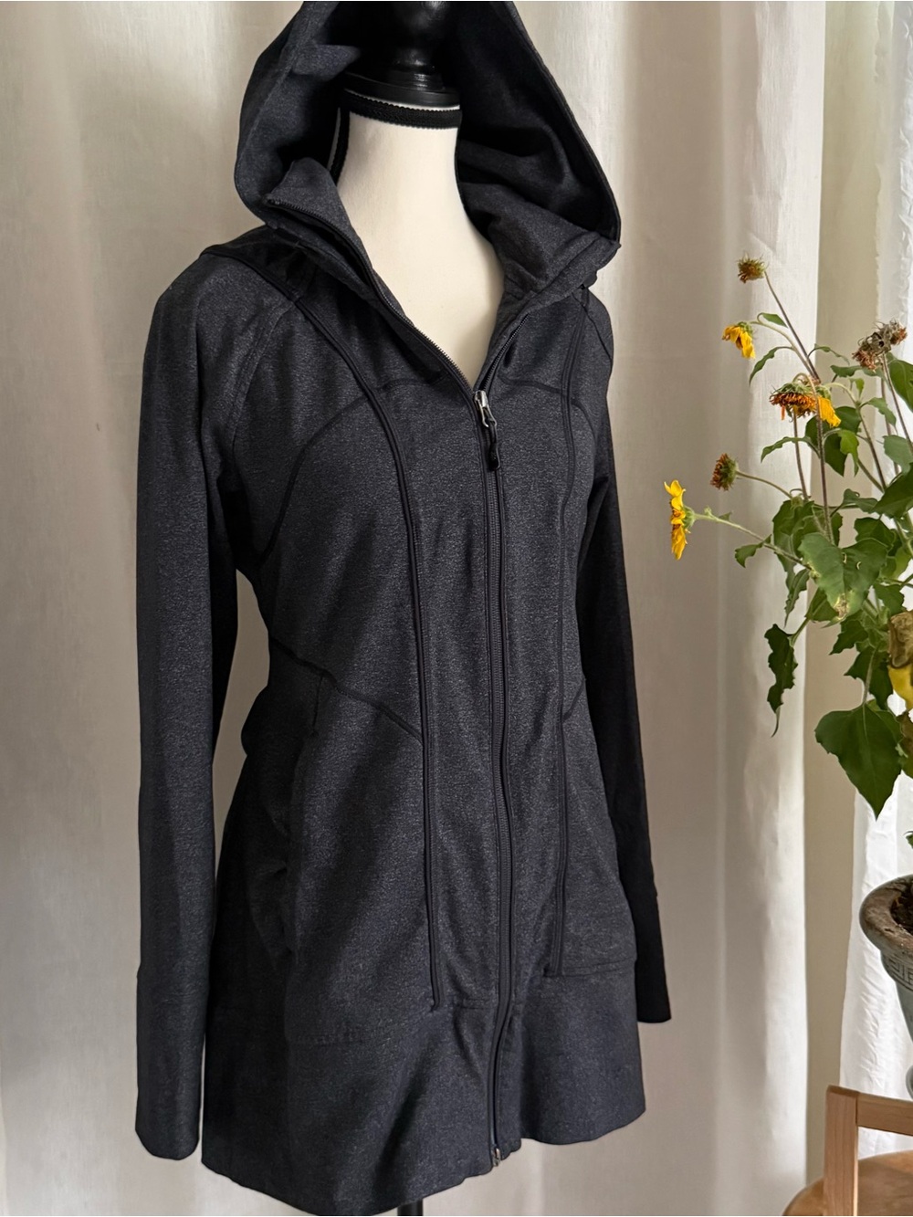 Athleta Rishi Hoodie Jacket M Charcoal Gray Ruched Longline Full Zip Athletic